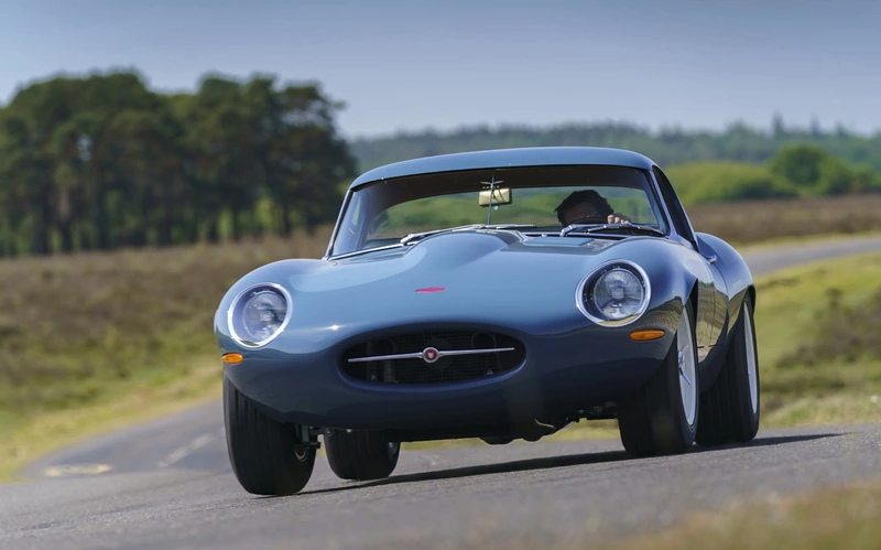 Eagle is building the Jaguar E-Type lightweight car.