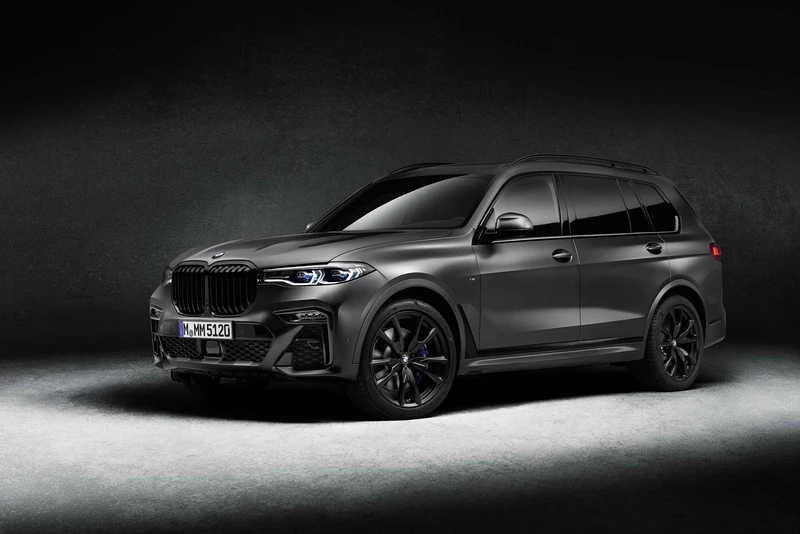 2021 BMW X7 takes on an ominous look in the Dark Shadow Edition