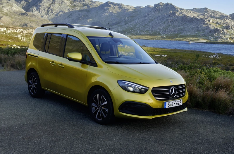 2022 Mercedes-Benz T-Class - premium minivan for city dwellers