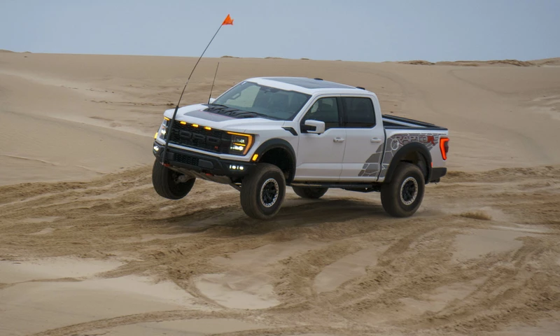 Review 2023 Ford F-150 Raptor R Puts More Power to the Problem