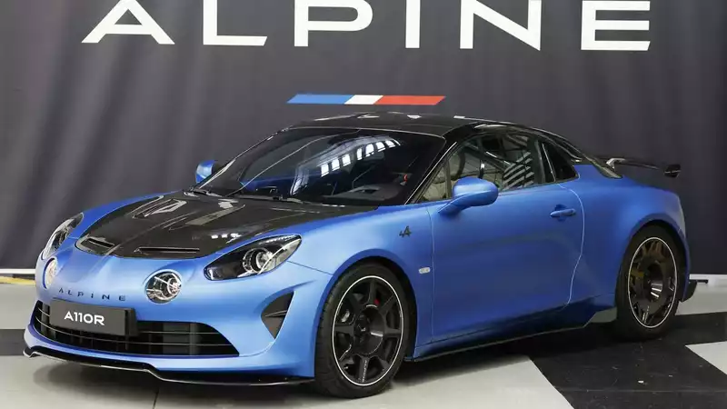 Alpine is reportedly in talks with AutoNation to sell the cars in the United States.