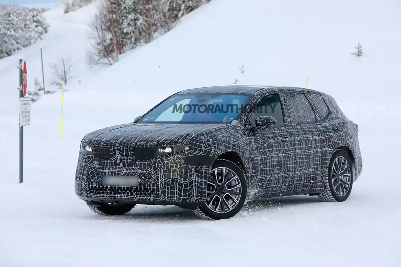 2026 BMW iX3 Spotted: Noyes Classe's First SUV Caught on Video