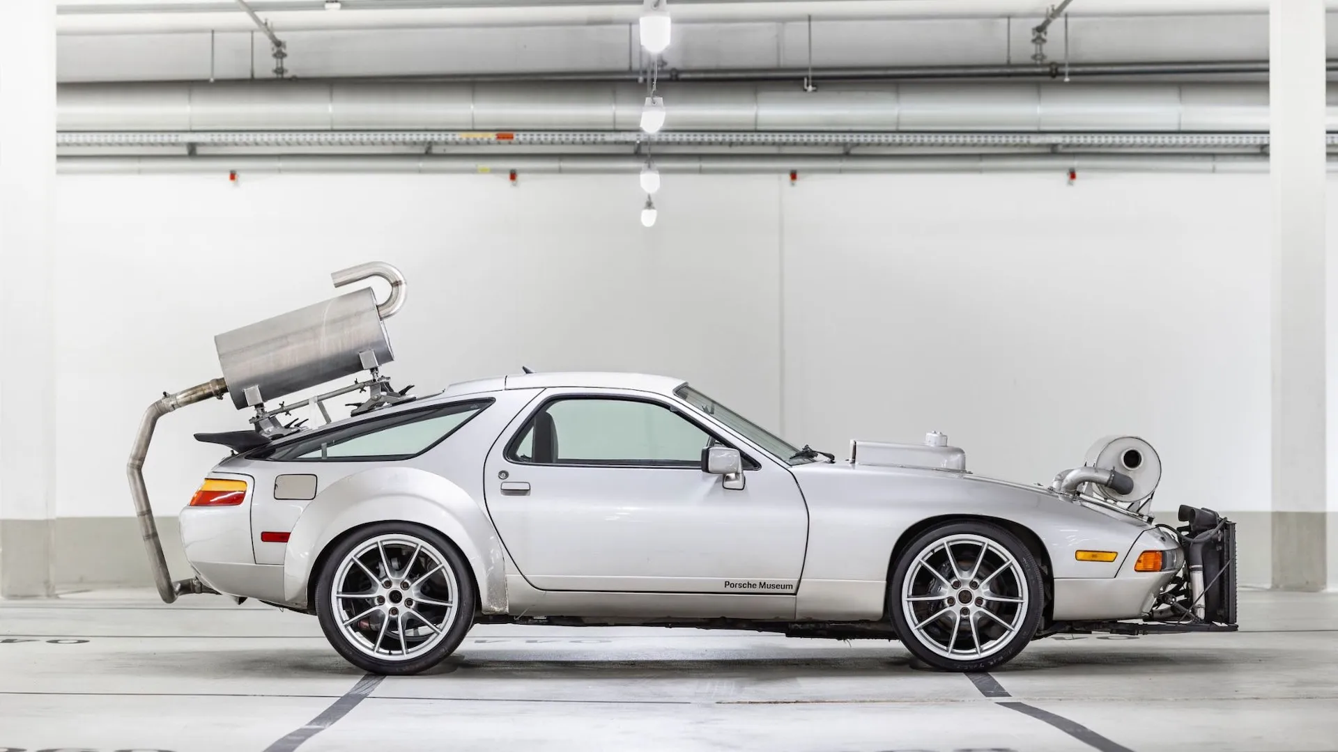 Wild Porsche 928 made modern cars quieter.